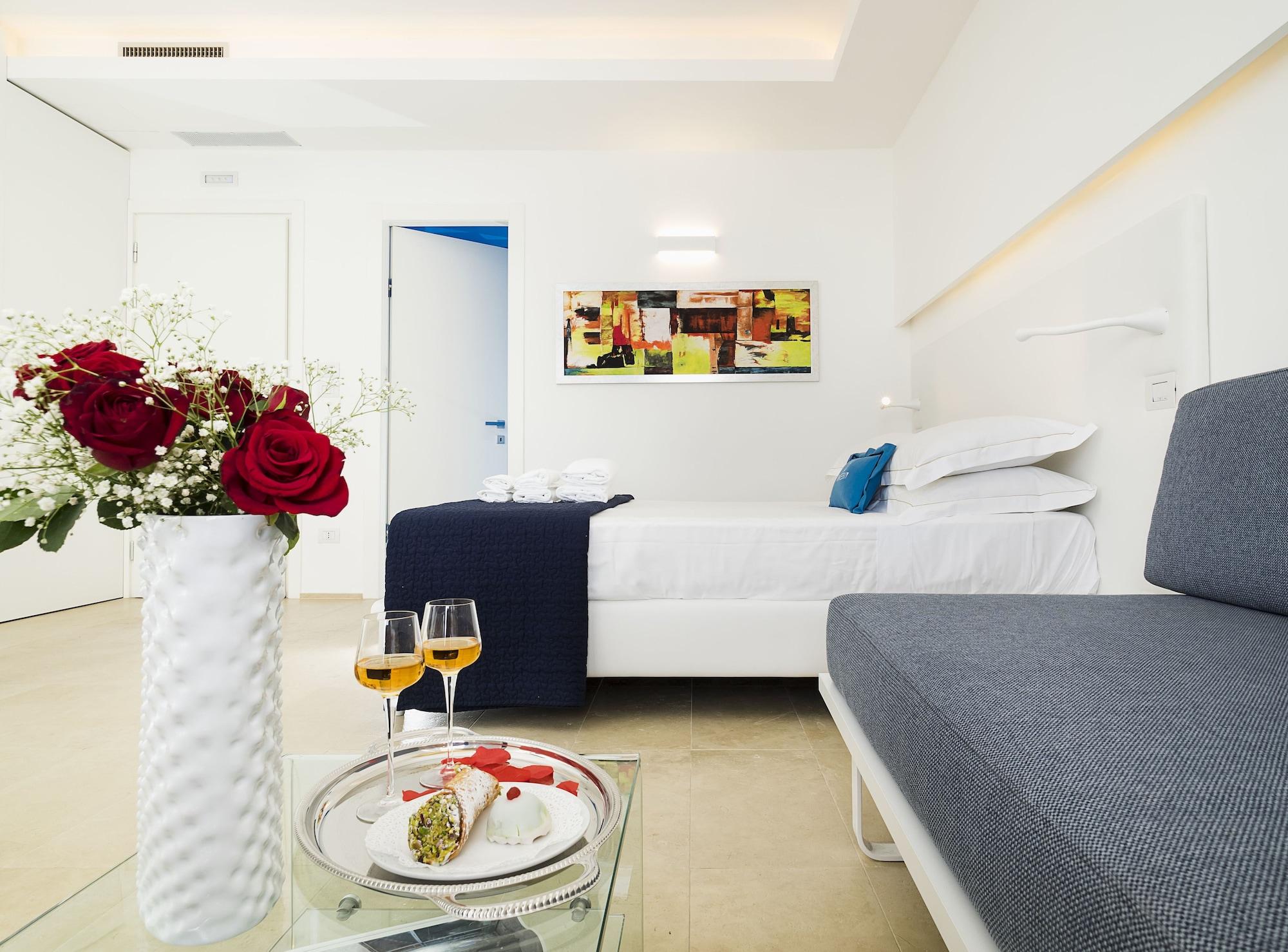 White Bay 4*