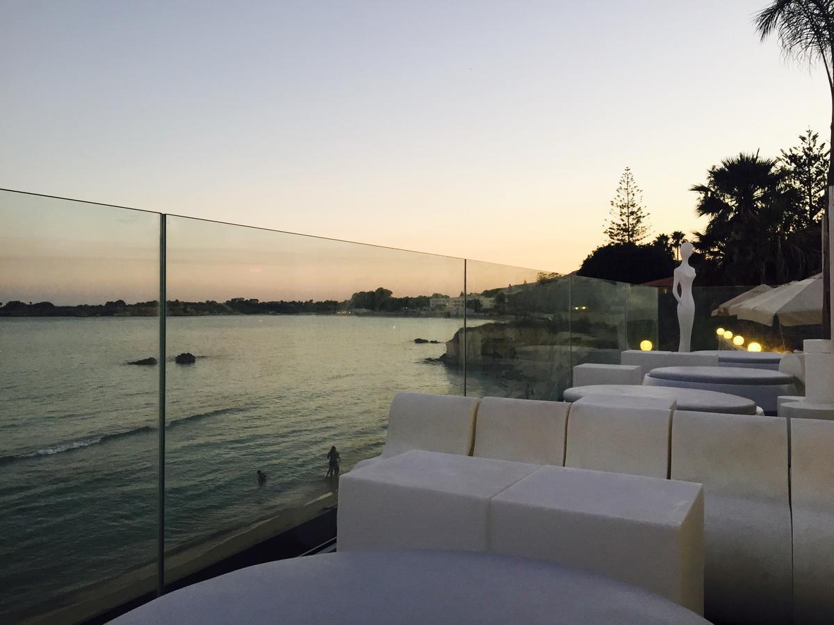 White Bay Hotel 4*