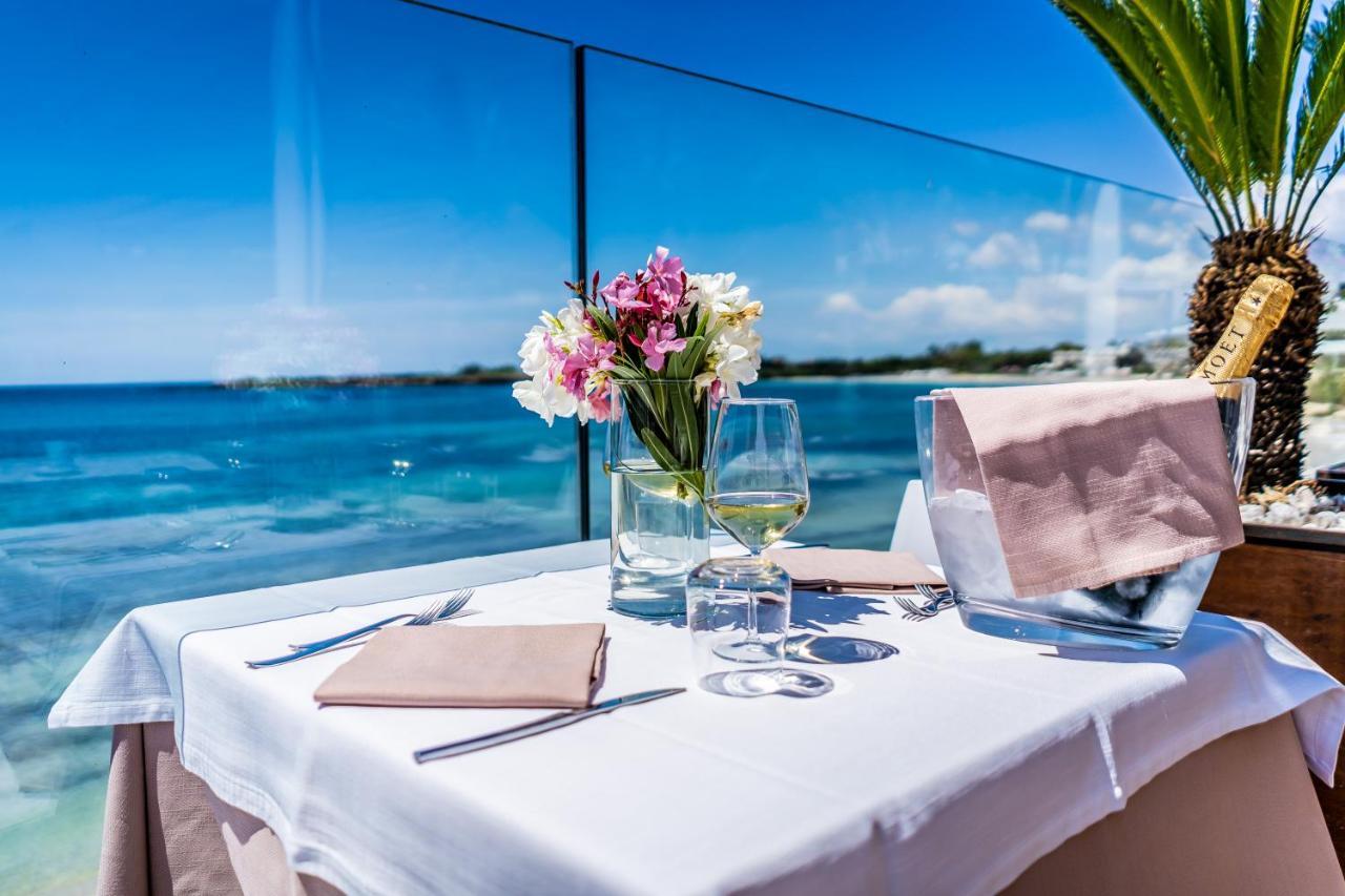 Hotel White Bay 4*